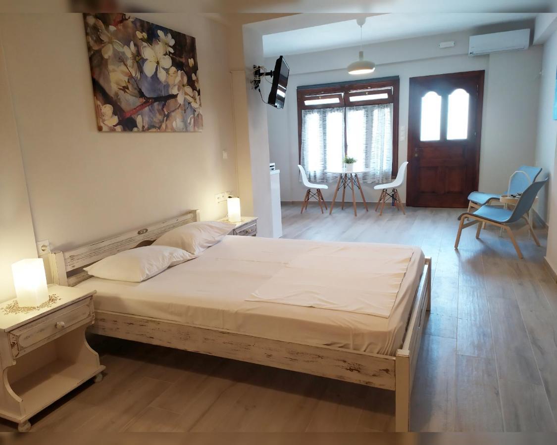 Elias Apartments นีดรี ภายนอก รูปภาพ
