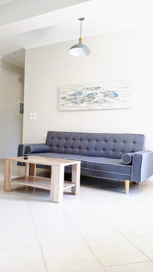 Elias Apartments นีดรี ภายนอก รูปภาพ